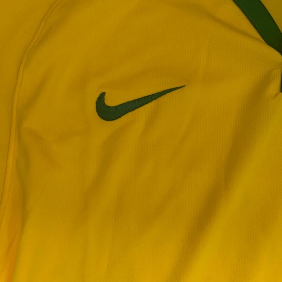 Brazil soccer jersey - Picture 2 of 4